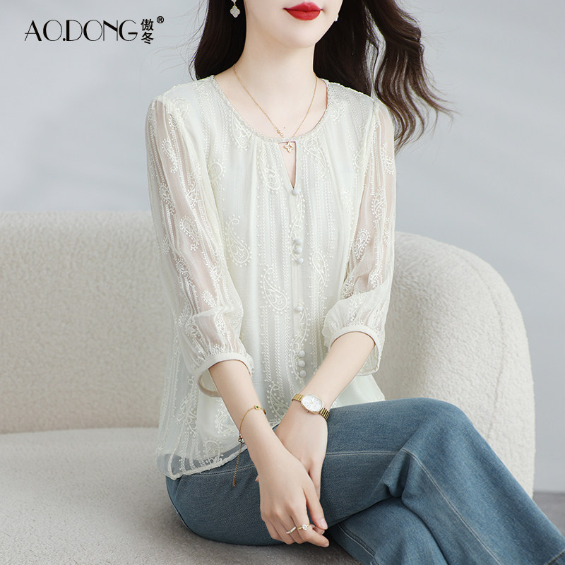 法式复古刺绣真丝上衣女新款衬衫V领桑蚕丝小众百搭T恤气质夏季