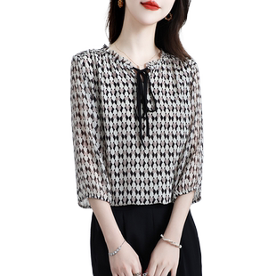 2026新款高级真丝上衣女流行桑蚕丝T恤圆领甜美小衫别致休闲夏季