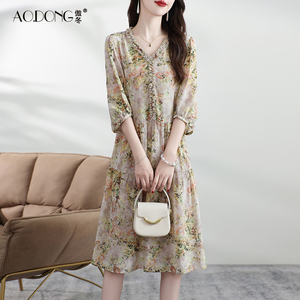 新款真丝连衣裙女时尚双绉V领桑蚕丝小碎花甜美漂亮妈妈裙子夏季
