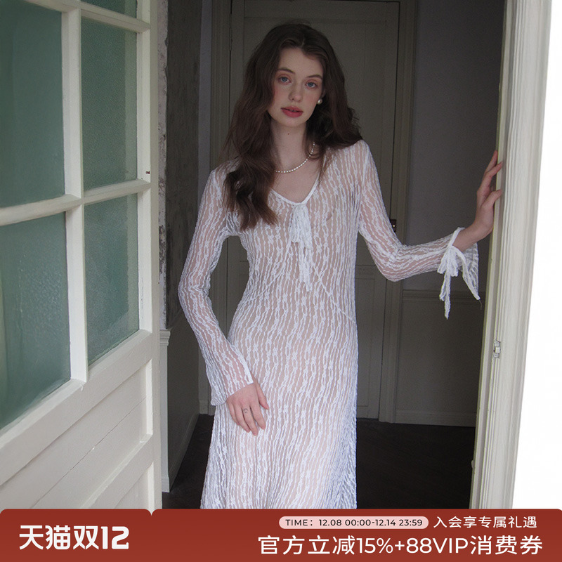 白/绿蕾丝长袖收腰春季连衣裙女