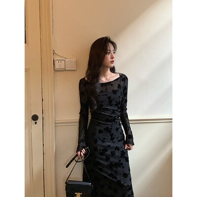 重工植绒金丝白色连衣裙女长袖