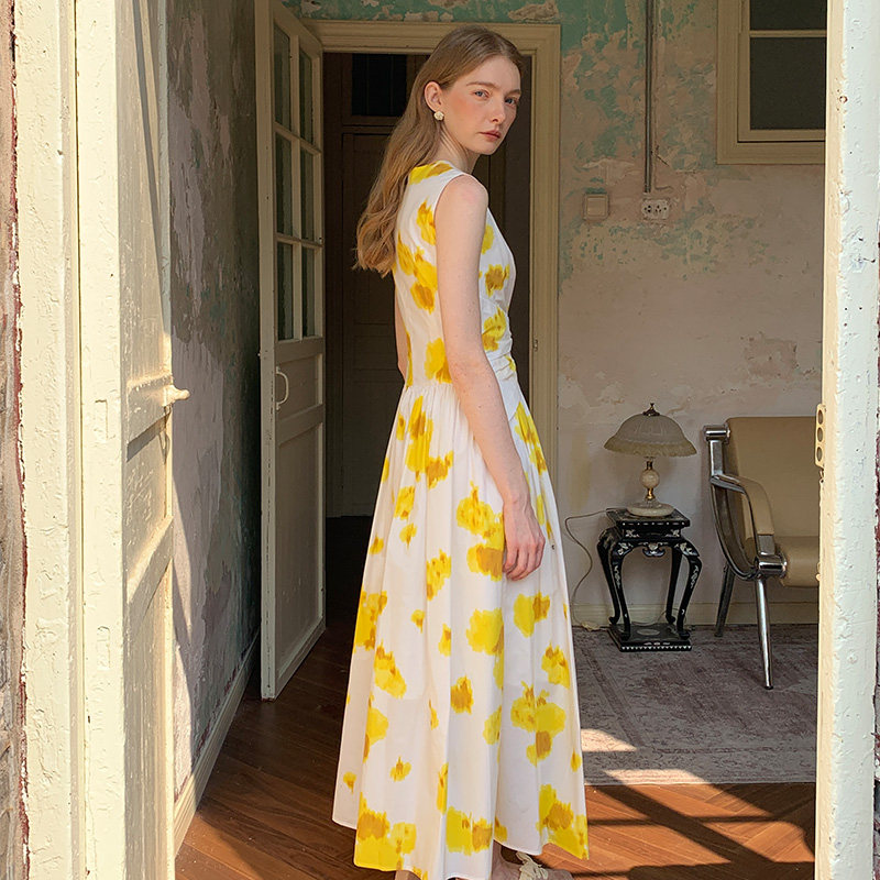 印花显瘦无袖连衣裙女夏原创设计