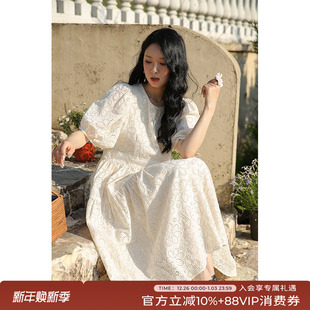 竹依依法式 复古高级感重工镂空米白色蕾丝连衣裙宽松显瘦泡泡袖