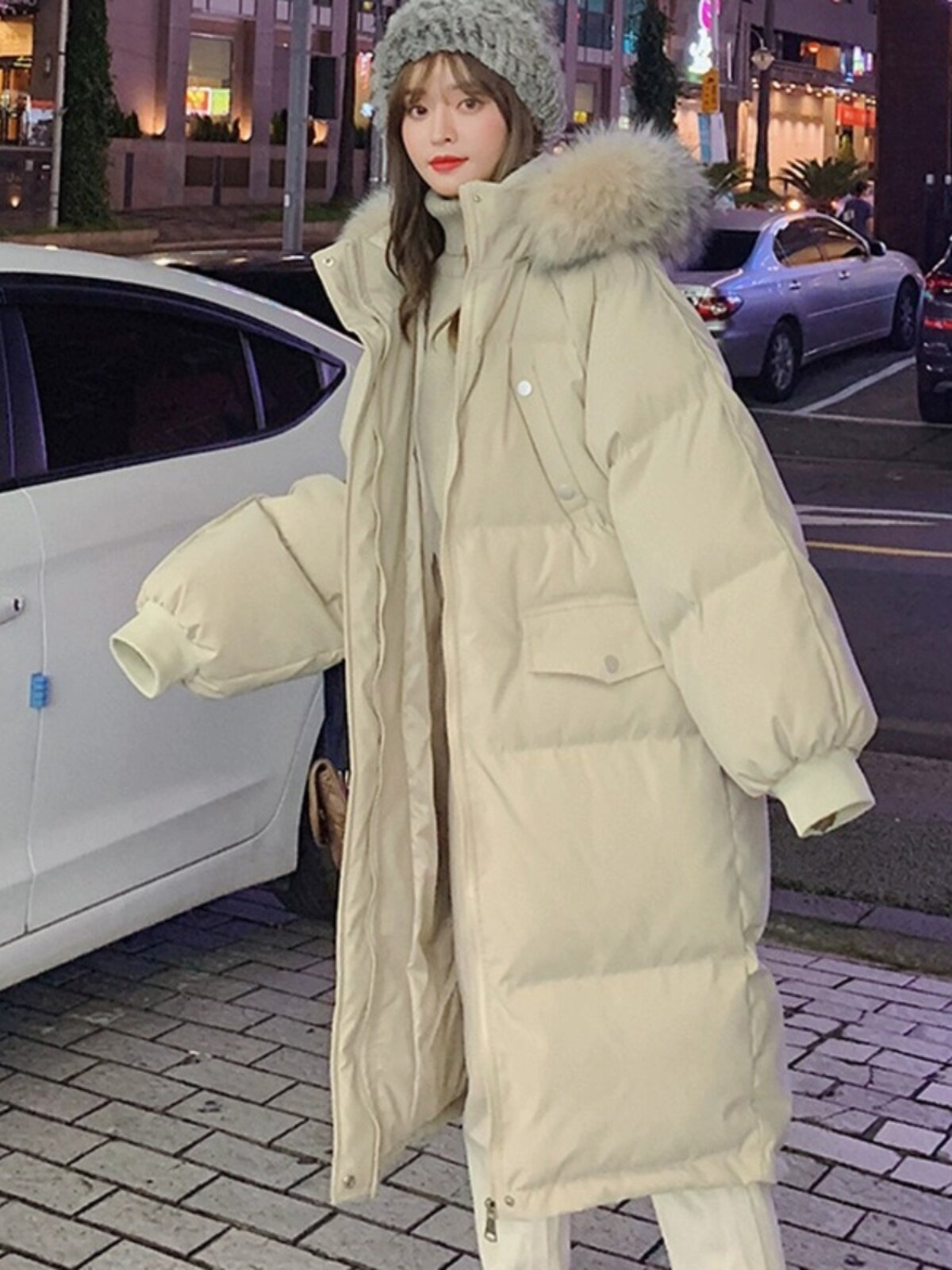 Long women's down jacket, 2024 new mid-length padded coat, thickened loose hooded winter overcoat above the knee