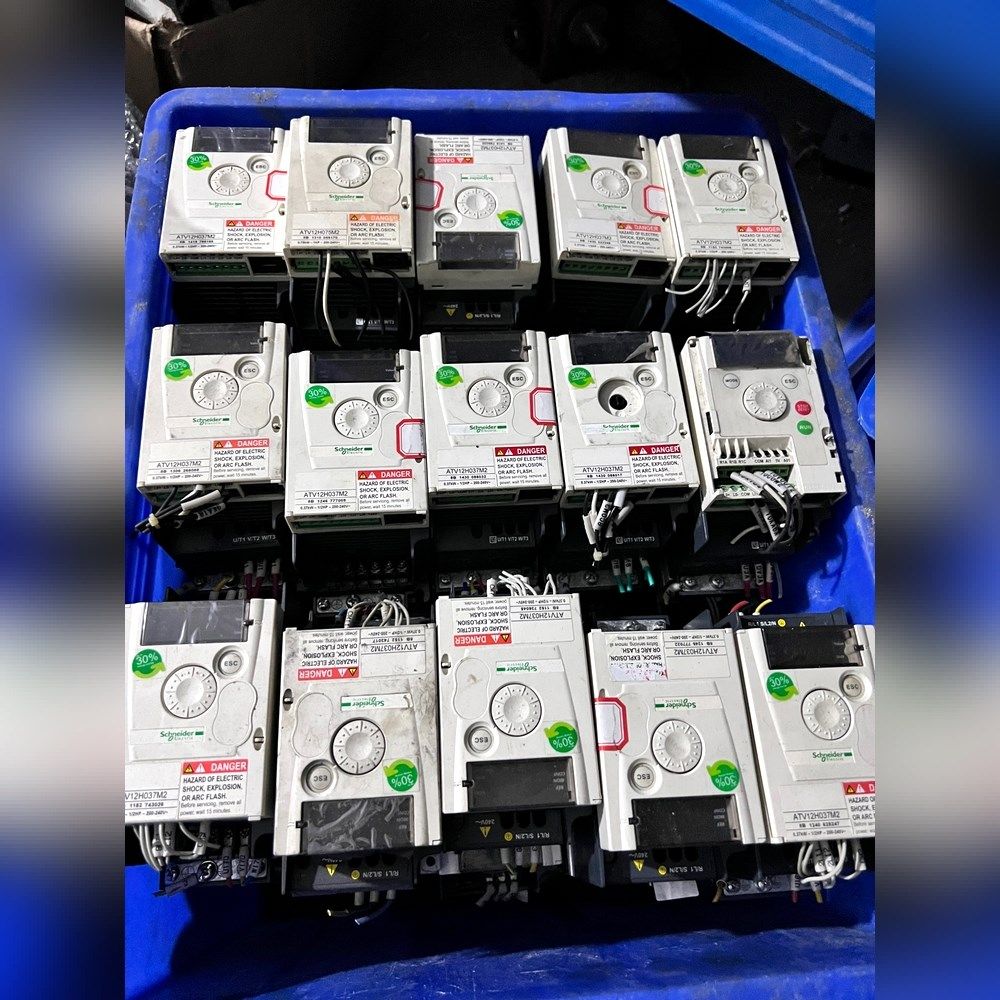 施耐德变频器ATV12H037M2 议价