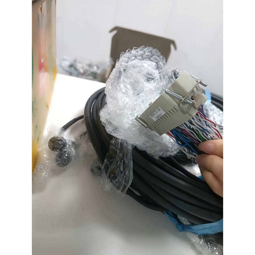 发那科机器人R-20Ib25本体线8020-T294议价 议价