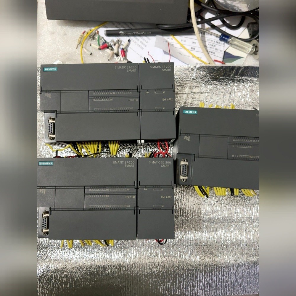 s7-200SMART 6ES7 288-1ST40- 议价