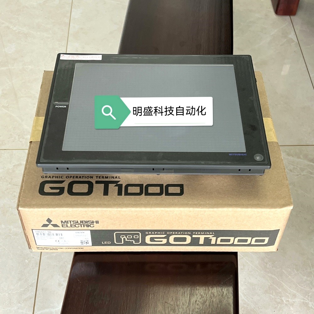 三菱原装触摸屏A985GOT-TBA 议价