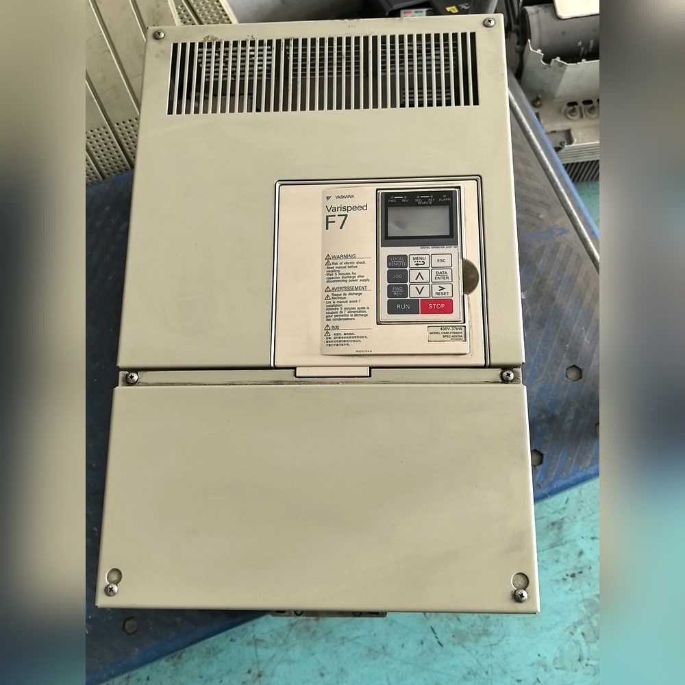 安川变频器 CIMR-F7B4037 37KW 成色新 议价