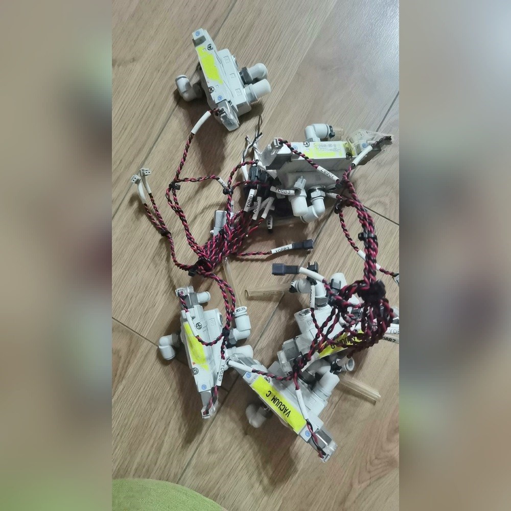 SMC电磁阀 SY5240R-5MZ-02成色新 议价