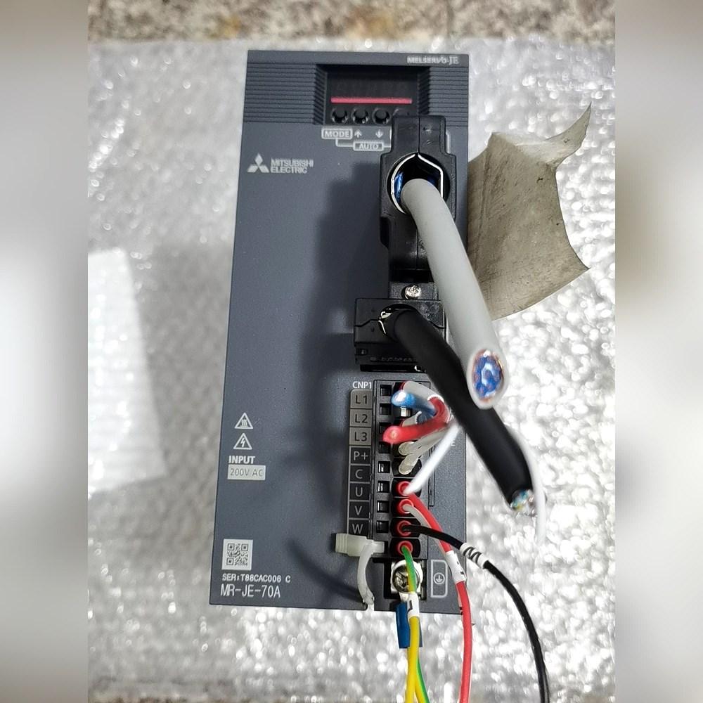 三菱伺服驱动器MR-JE-70A驱动器成色漂亮实图现货 议价