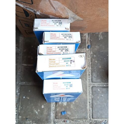亚德客电磁阀 . 4V130C-06B DC24V 议价