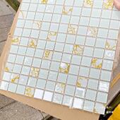 水晶玻璃马赛克瓷砖镜面背景墙卫生间水池墙贴自粘鱼池游泳池拼图