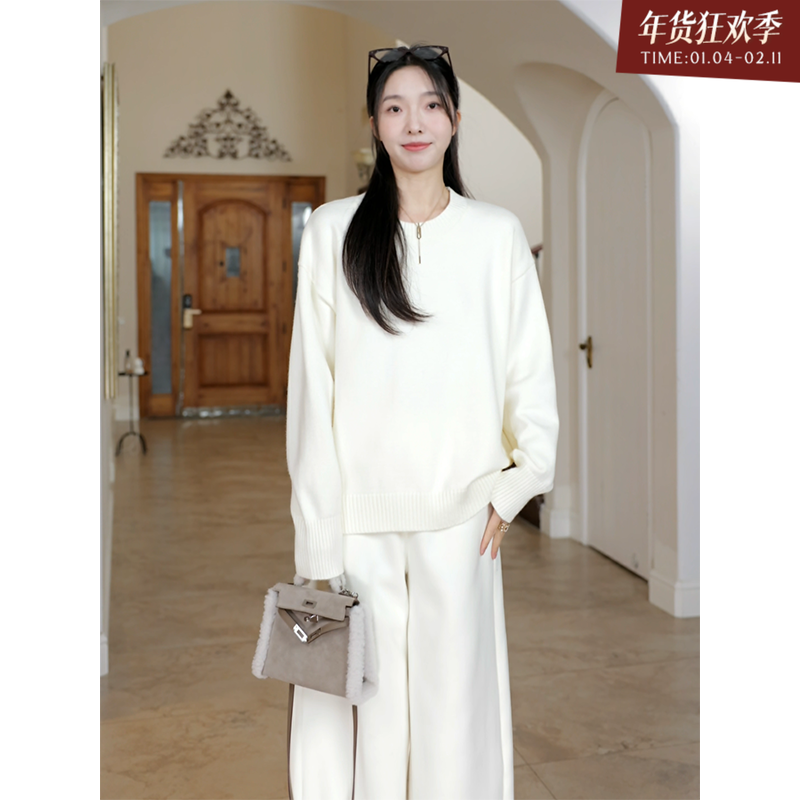 郭九九呢 简约基础百搭宽松显瘦圆领毛衣秋冬新品上衣加绒弯刀裤,女装/女士精品,时尚套装,淘宝优惠券,粉丝福利购,淘宝优惠卷