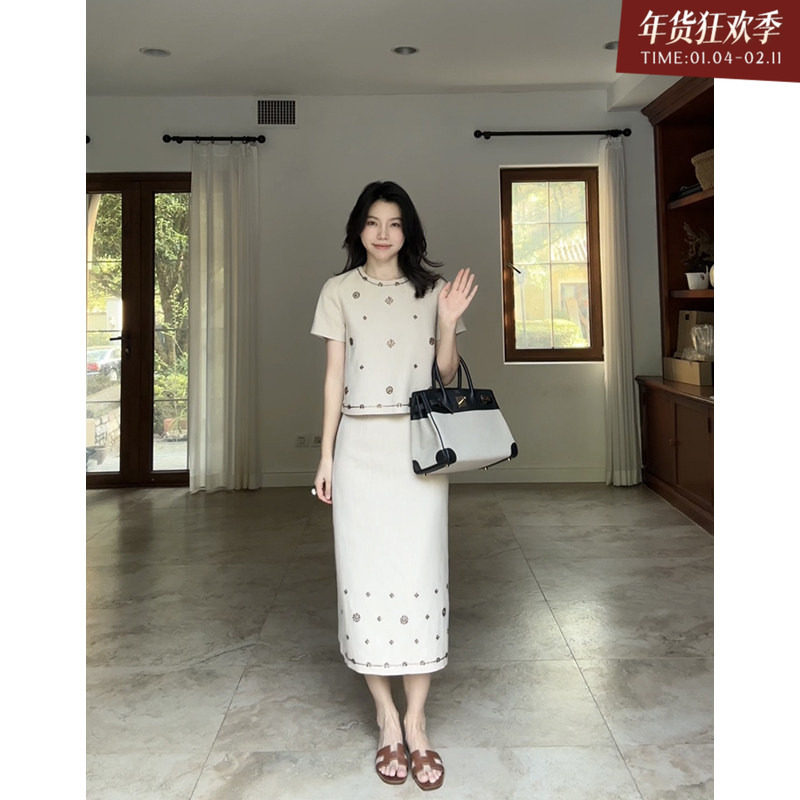 郭九九呢 苎麻天丝重工钉珠显瘦短袖上衣夏季新款气质直筒半身裙,女装/女士精品,时尚套装,淘宝优惠券,粉丝福利购,淘宝优惠卷