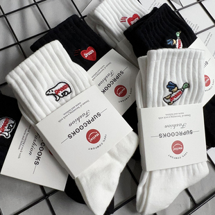3双装 余文乐潮ins男中高筒袜北极熊刺绣袜子黑白运动纯棉长袜子女