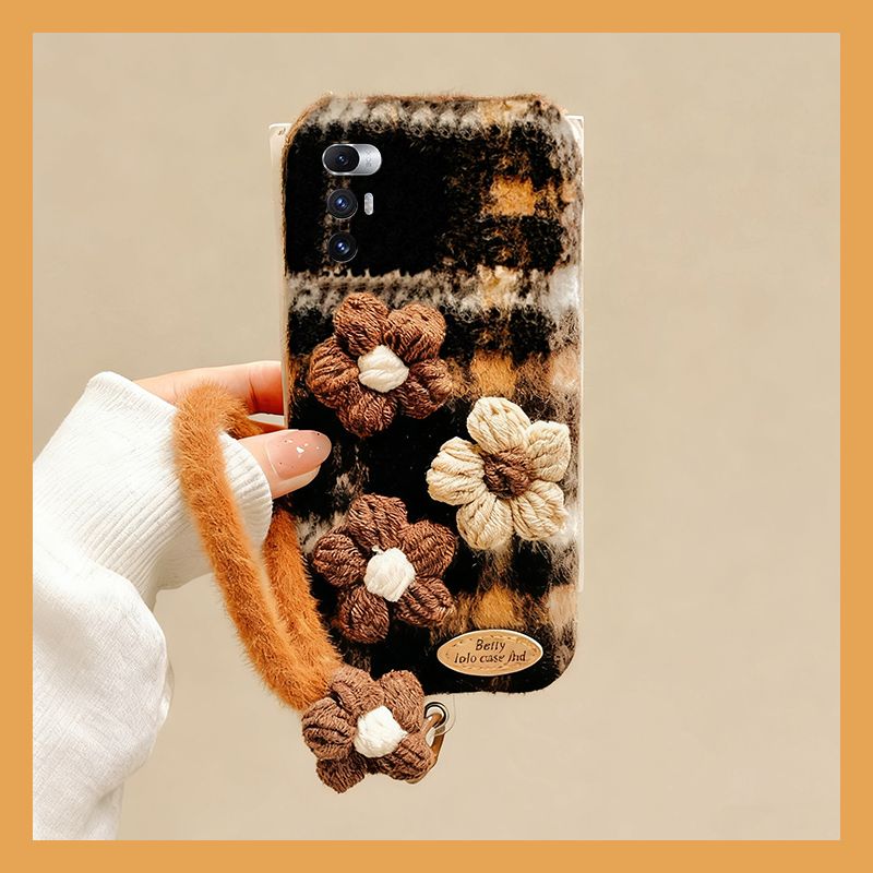 手机壳秋冬绒布拼色格子立体针织花朵尼龙绳