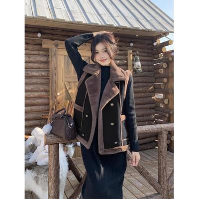 高级感羊羔毛呢马甲外套