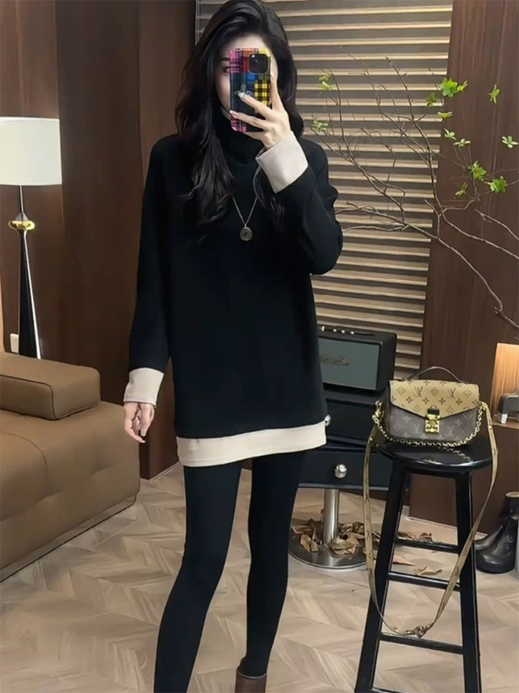 假两件德绒打底衫女秋季2025新款半高领中长款遮胯配鲨鱼裤的上衣