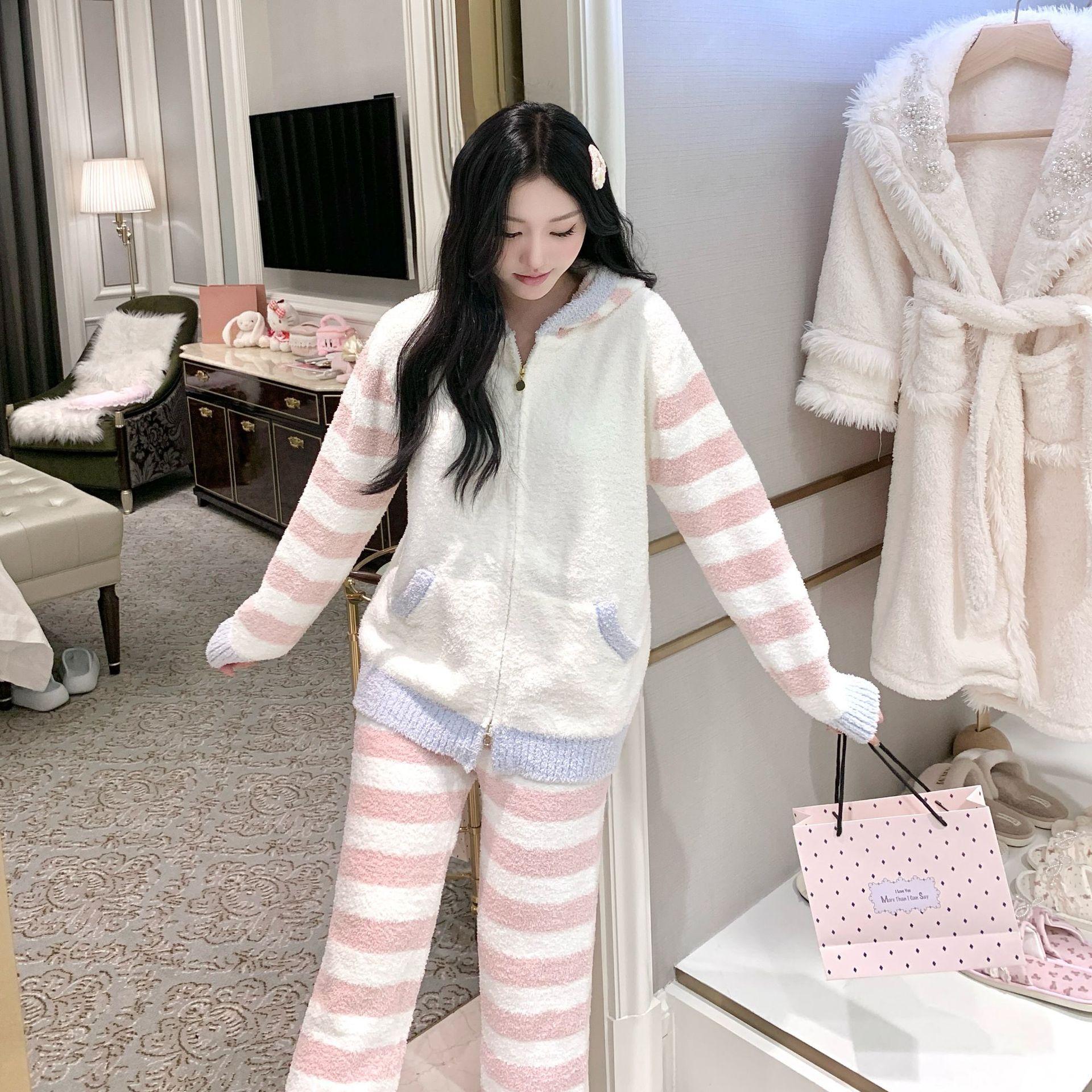 2025新款秋冬季软绵绵半边绒加厚睡衣女甜美简约开衫可外穿家居服