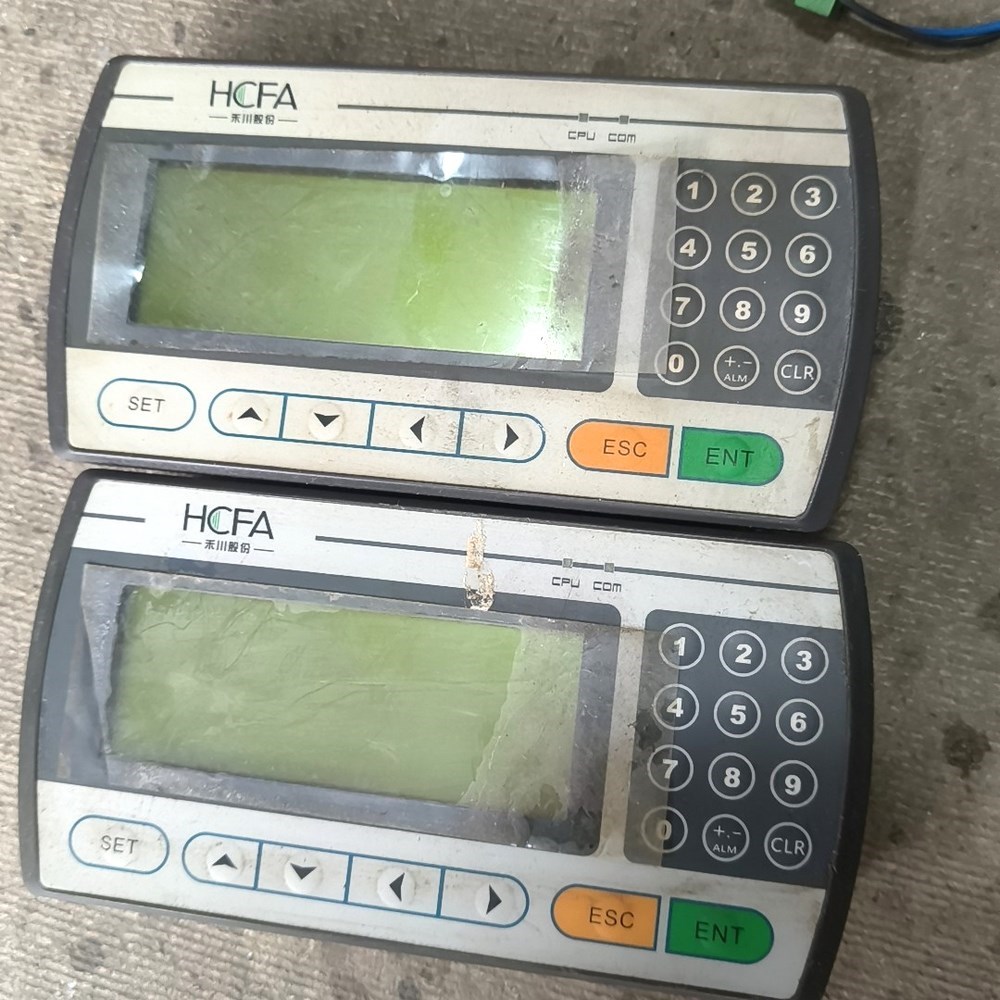 禾川文本控制屏TP930共有两台都是产品功能正 议价