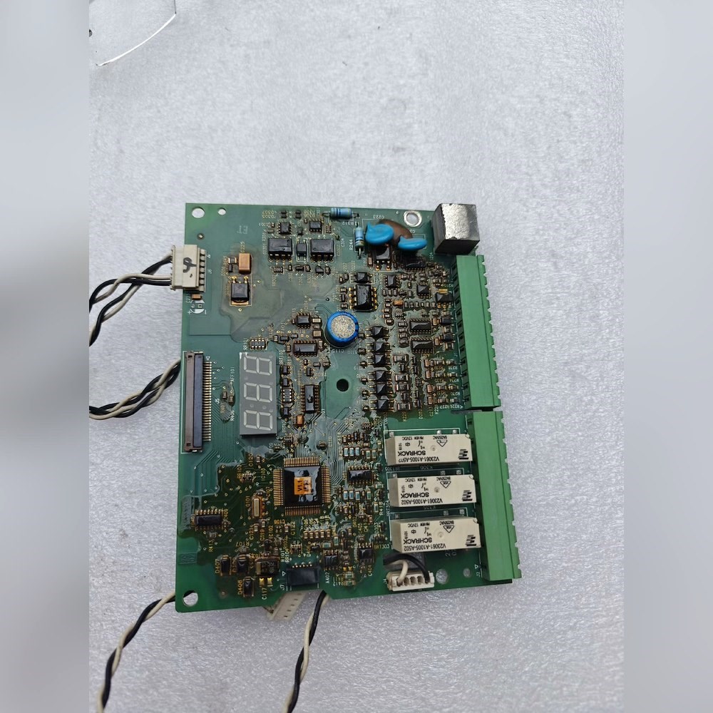 施耐德软启动ATS48D32Q控制主板 1625081011 议价