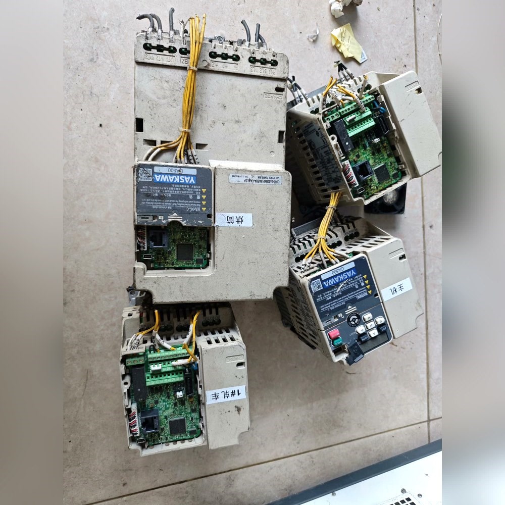 安川GA500变频器4台 成色实拍 收来就这样 的 议价