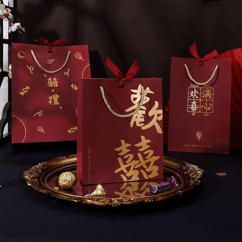 small bag with sugary high-gratde candy gift box wedding c