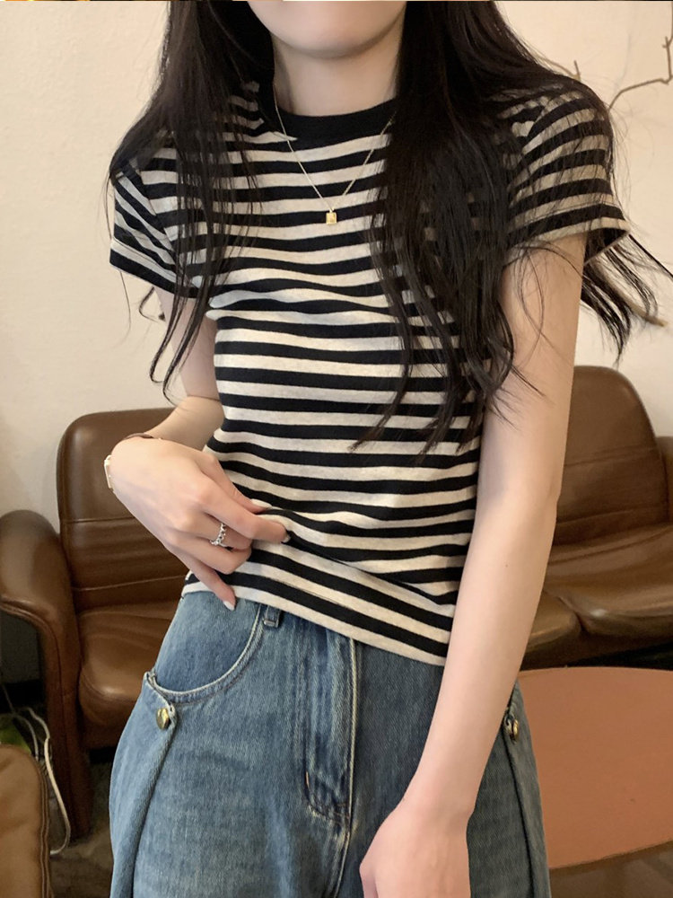 条纹正肩短袖T恤女士2025夏季新款覆古港风chic别致半袖T恤上衣