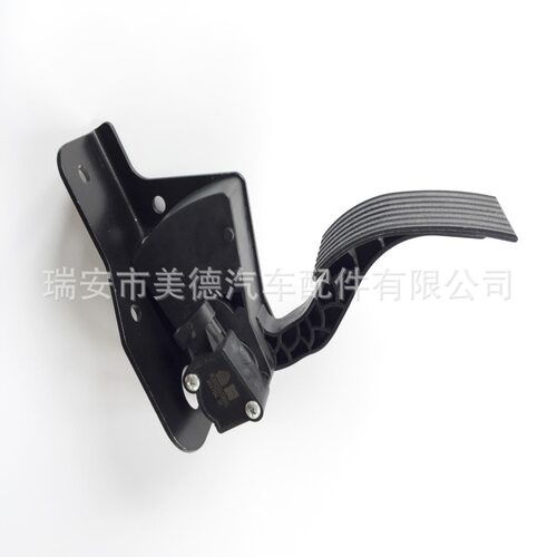 适用于重汽豪沃A7电子油门踏板总成电子油门加速器WG9925570001