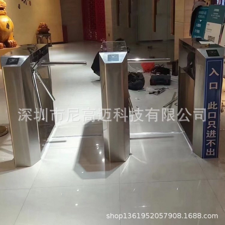 智能不锈钢三辊闸酒店大堂出入口刷卡门禁三杆滚闸桥式三叉挡杆
