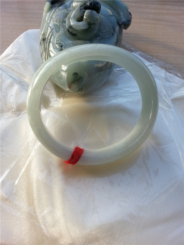 玉器工艺品 翡翠玉贵妃玉镯子缅甸翡翠玉椭圆形女款贵妃玉镯