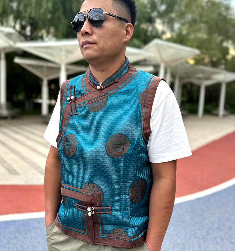 ETHNIC CHARACTERISTICS: MENS HANDMADE VEST MONGOLIAN TRADITIONAL HIGH-GRADE LINING SHOULDER BLUE WHITE REVERSIBLE VEST