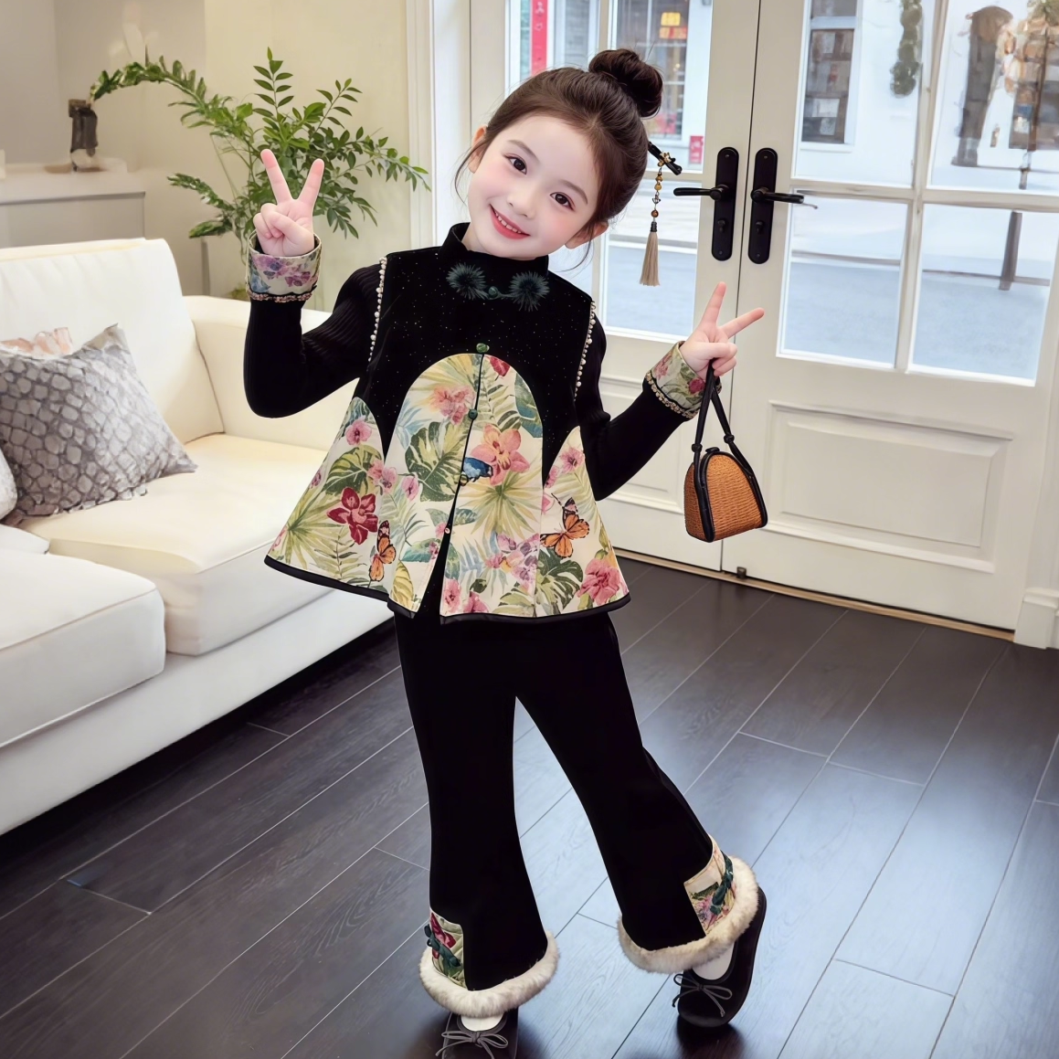 女童新中式加厚套装冬装2026唐装儿童国风背心上衣喇叭裤毛衣套装