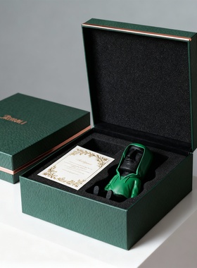 轻奢小众祖母绿小方表女石英手表时尚简约礼物