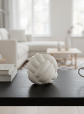 手工编织超粗麻花毛线球摆件