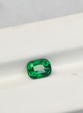 天然沙弗莱枕形精致切割火彩好卡扎尼绿色6.1x7.9X5.1mm，2.18ct