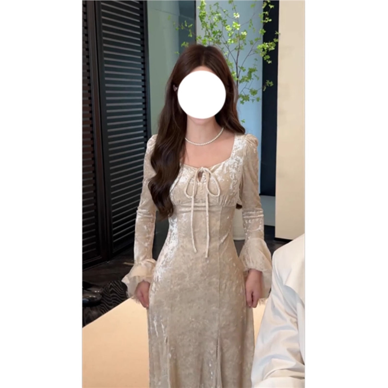 法式名媛气质感丝绒连衣裙女喇叭袖收腰鱼尾长裙2026秋季新款礼裙