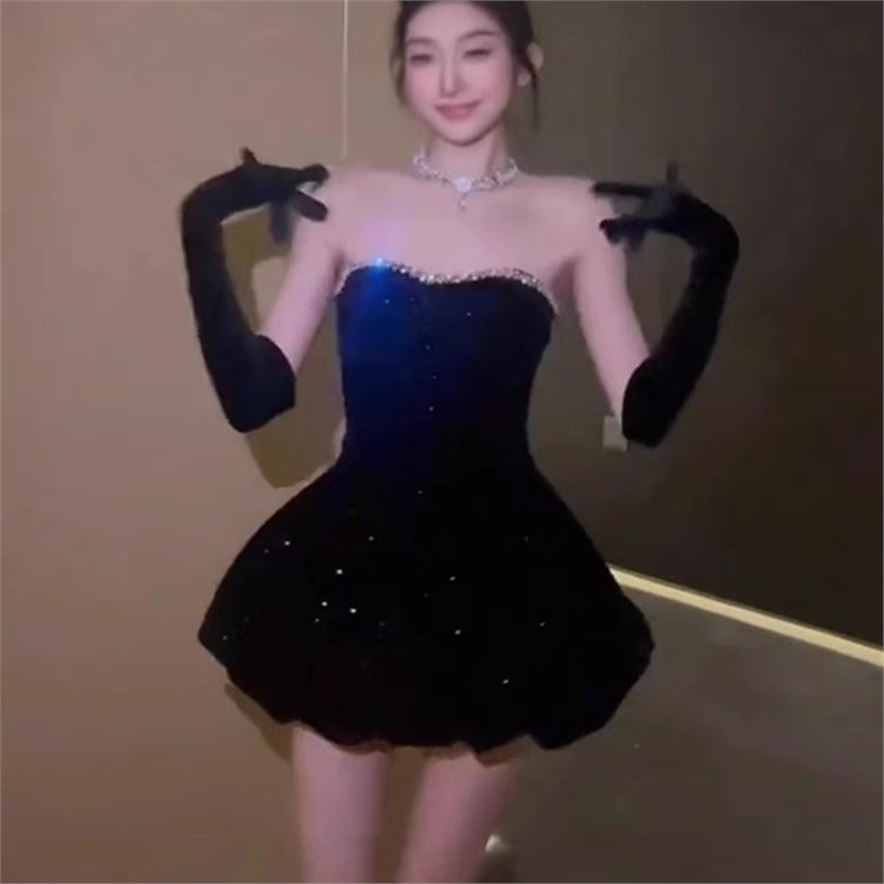 生日裙子高级感party小礼服裙高端轻奢小众蓬蓬裙抹胸丝绒连衣裙