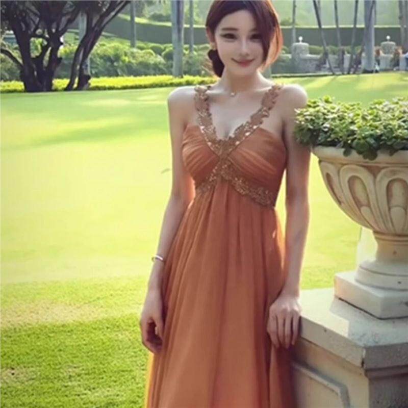 小众法式V领露肩吊带连衣裙女2026新款浪漫度假收腰褶皱大摆纱裙