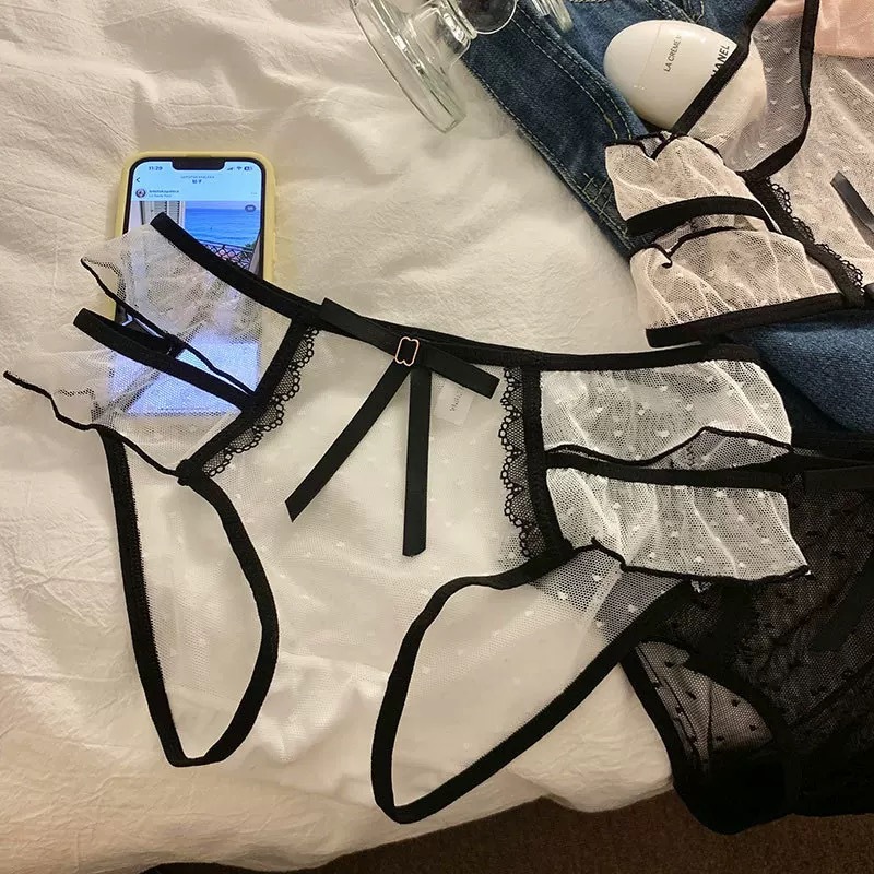 日系纯欲~精致蕾丝内裤无痕镂空网纱低腰透气抑菌裆部缎面三角裤