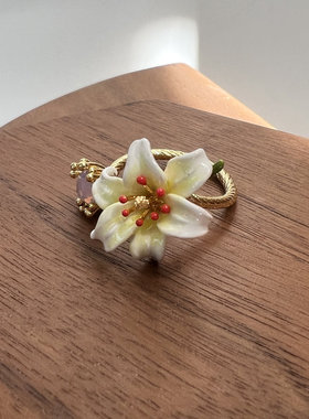 原创设计新款珐琅釉彩白色百合花活口戒指精致可爱送女友指环