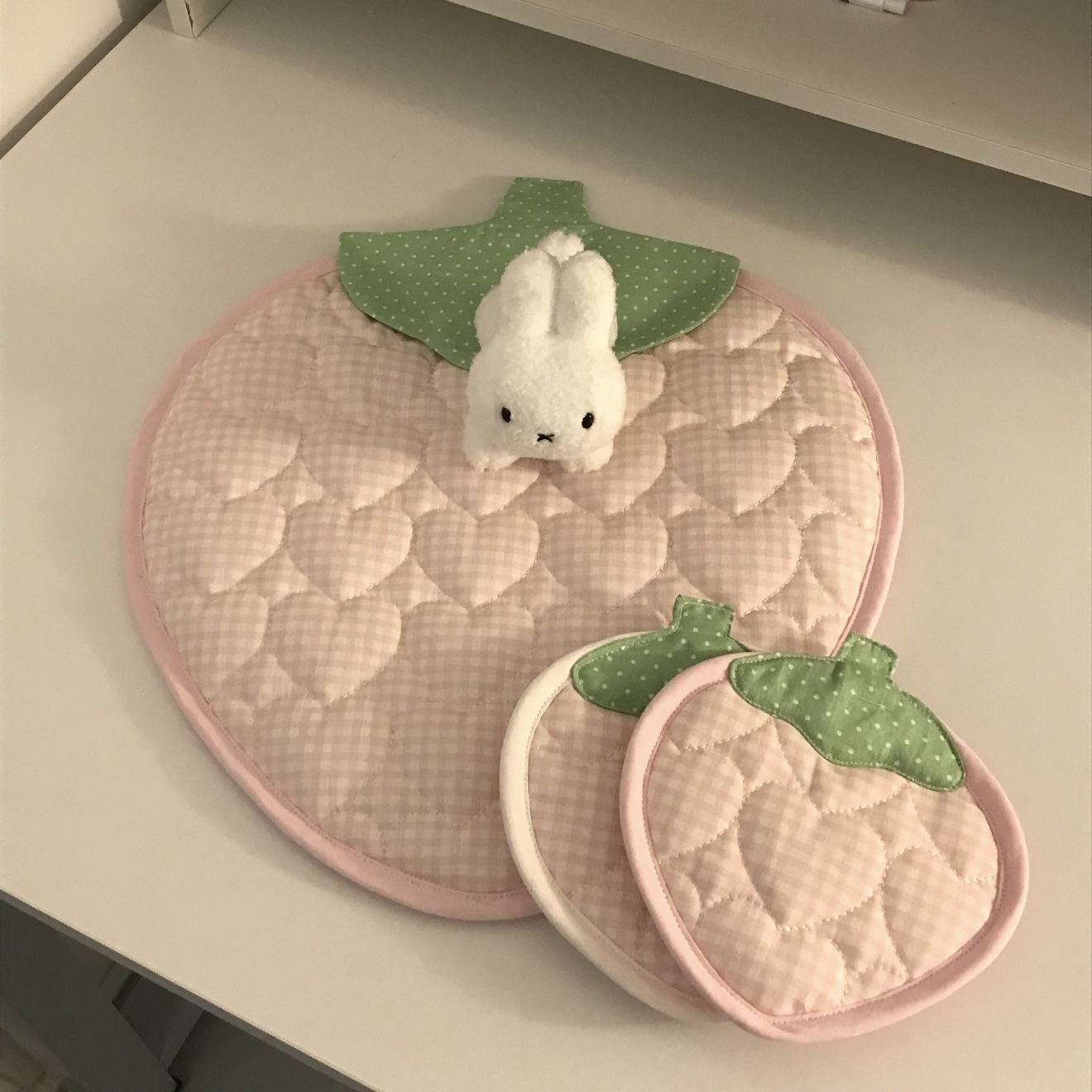 可爱卡通草莓毛绒杯垫手工钩织隔热垫创意diy礼物