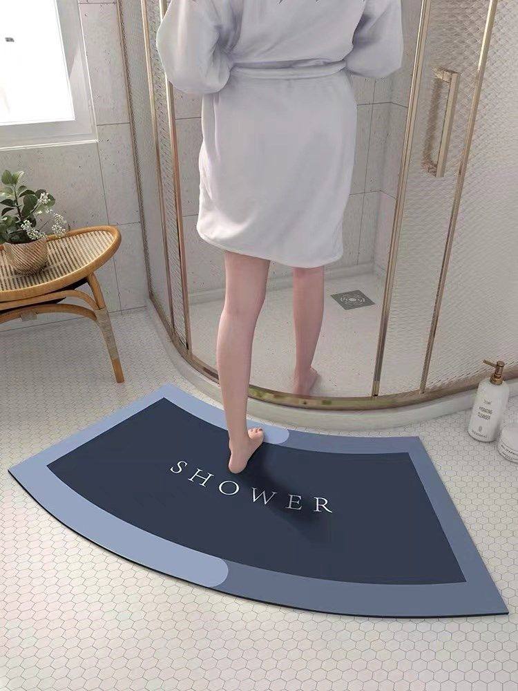弧形浴室地垫硅藻泥半圆弧形淋浴房门口扇形脚垫吸水防滑防摔垫子