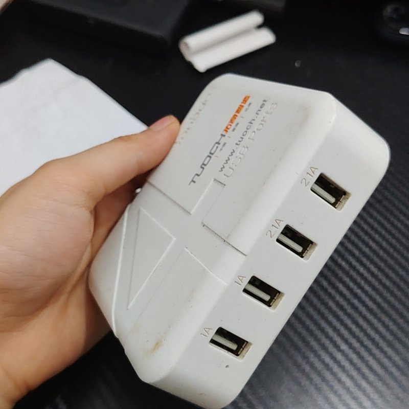价-可维修羽博4口USB充电器，两个1A两个2.1A，带电源线，成色还