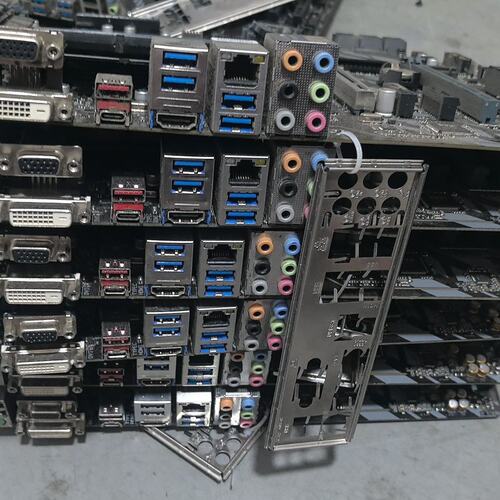 议价-可维修技嘉GA-Z370-HD3p主板，件，成色如图，功能正常