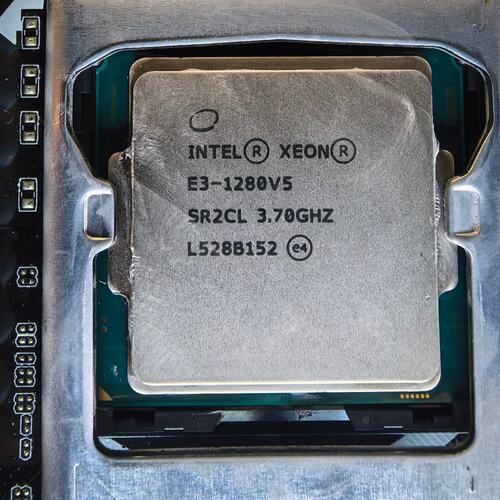 议价-可维修E3-1280V5+四核八线程，1个，原配华硕主板，