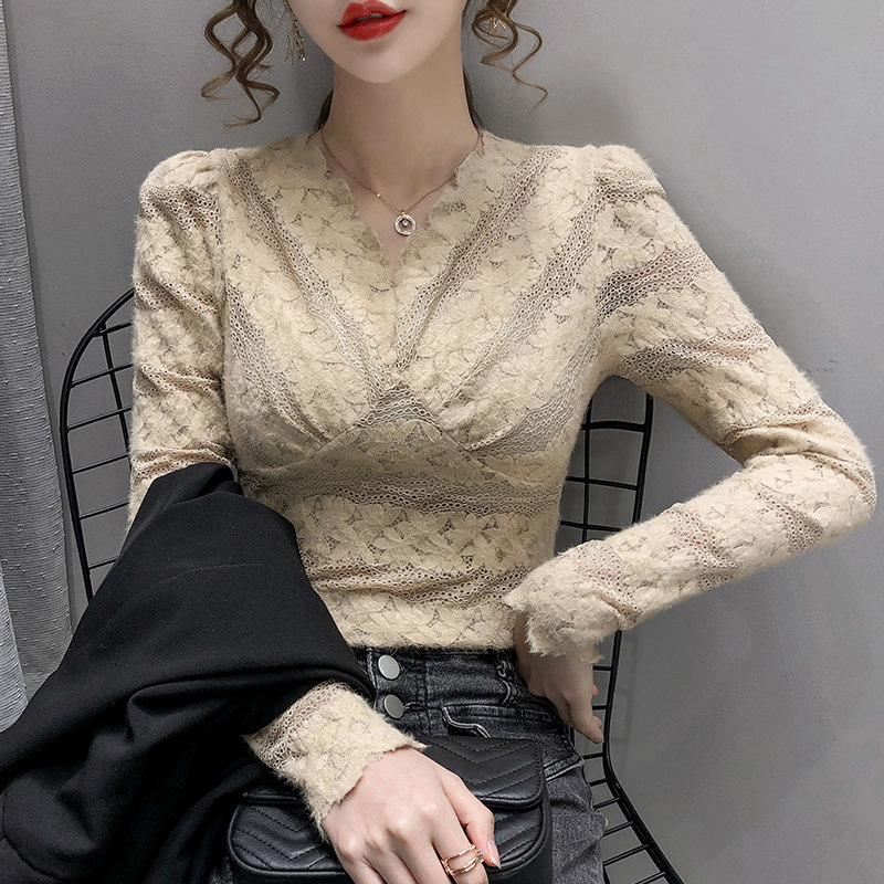 秋冬新款韩版上衣女小衫百搭修身显瘦V领长袖蕾丝镂空打底衫薄款