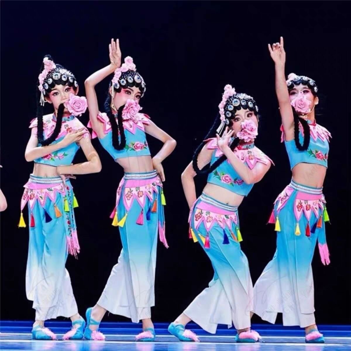 梨园俏花旦演出服戏服翎兮舞蹈服京剧戏曲服梨园春小花旦表演服装