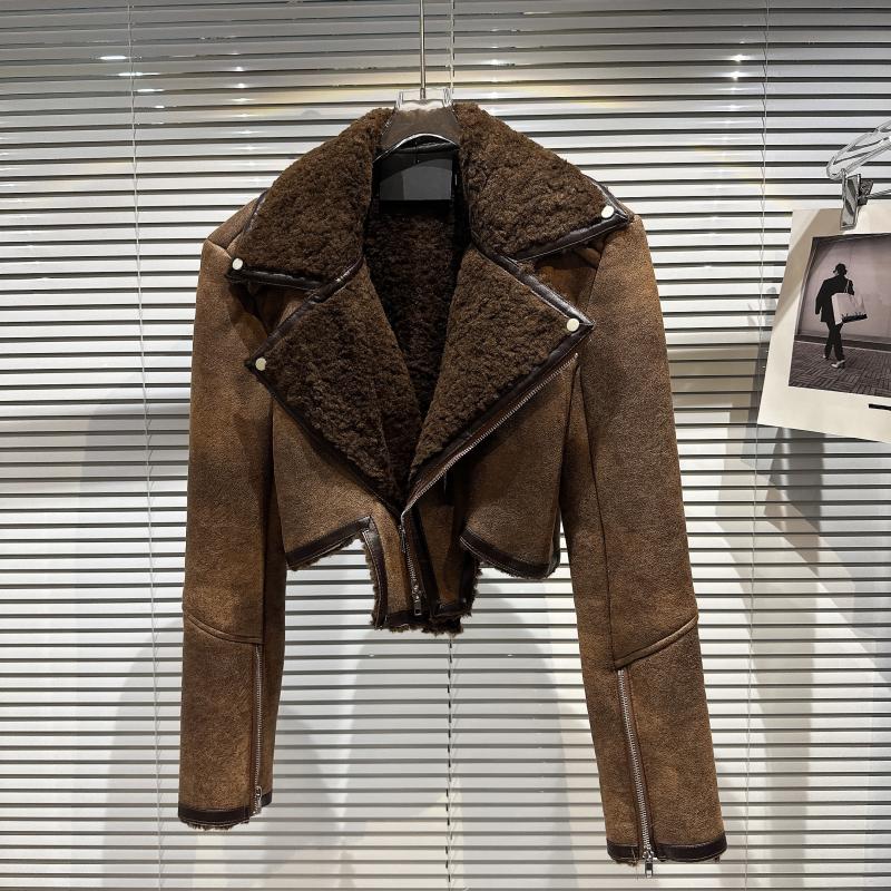 皮毛一体衣服怎么清洗和保养 翻毛皮衣服怎么清洗-第2张图片-潮百科